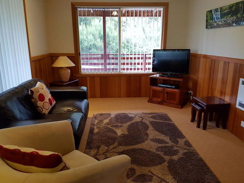 Driftwood Strahan Villas - E Caravan Parks 13