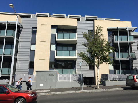 Hobart Inner City Apartment - E Caravan Parks 0