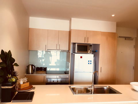 Hobart Inner City Apartment - E Caravan Parks 3