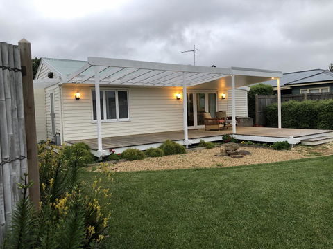 Richmond Bridge Accommodation â€œTwo The Bridgeâ€ - E Caravan Parks 9