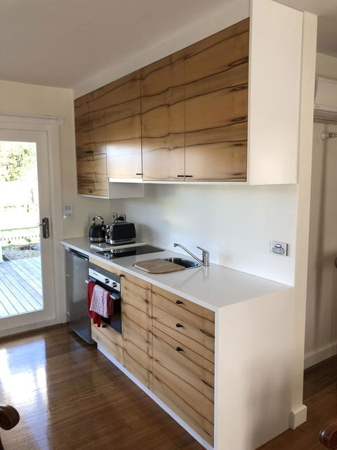 Richmond Bridge Accommodation â€œTwo The Bridgeâ€ - E Caravan Parks 4