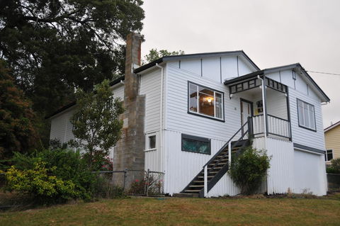Maydena Chalet - E Caravan Parks 0