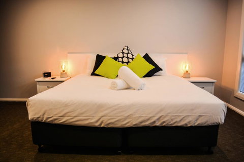 Heathfield Apartments - E Caravan Parks 22
