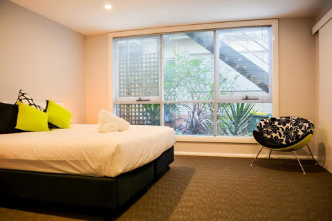 Heathfield Apartments - E Caravan Parks 18
