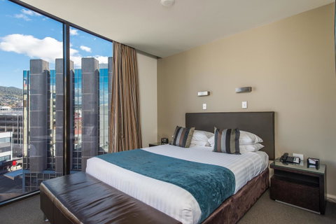 Mantra Collins Hotel - E Caravan Parks 36