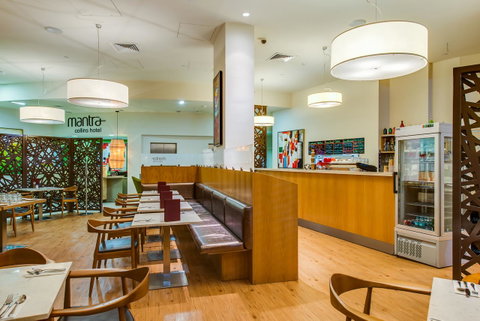 Mantra Collins Hotel - E Caravan Parks 9