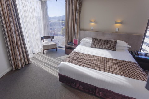 Mantra Collins Hotel - E Caravan Parks 33