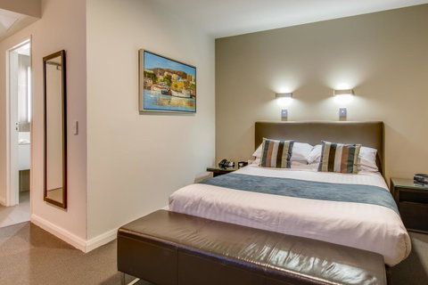 Mantra Collins Hotel - E Caravan Parks 39