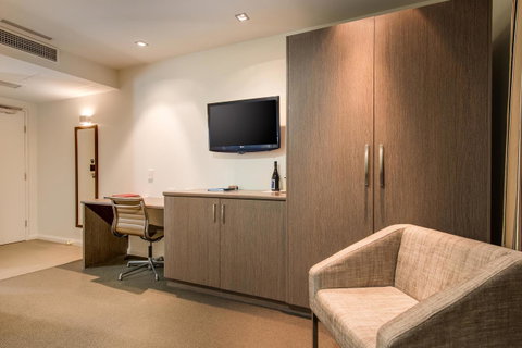 Mantra Collins Hotel - E Caravan Parks 42