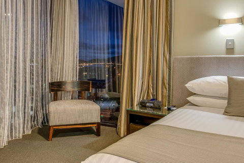 Mantra Collins Hotel - E Caravan Parks 30