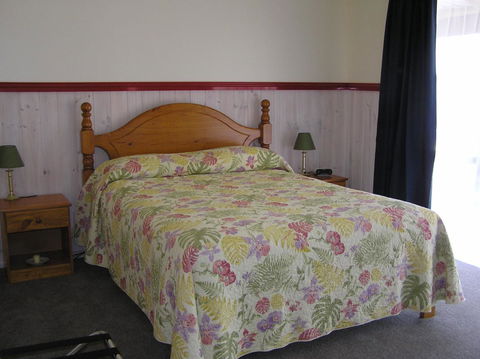 The Crays Accommodation - E Caravan Parks 28