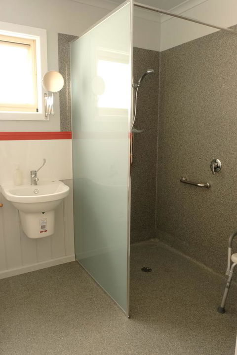 The Crays Accommodation - E Caravan Parks 18
