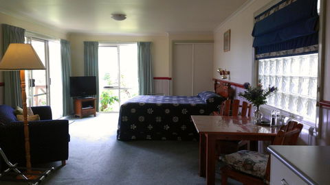 The Crays Accommodation - E Caravan Parks 31