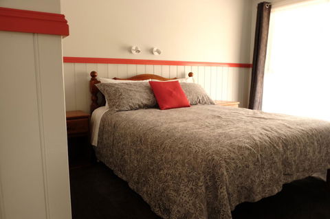 The Crays Accommodation - E Caravan Parks 20