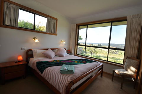 Plovers Ridge Country Retreat - E Caravan Parks 1