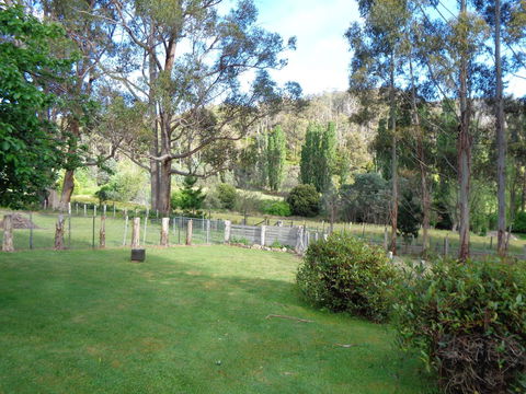 Post House Cottage - E Caravan Parks 14