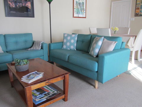 Elm Trees Accommodation @ Ross - E Caravan Parks 12