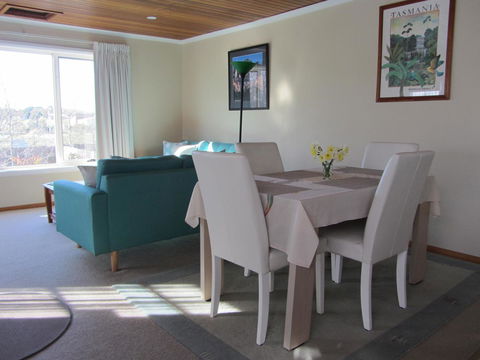 Elm Trees Accommodation @ Ross - E Caravan Parks 13