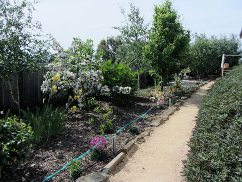 Elm Trees Accommodation @ Ross - E Caravan Parks 5