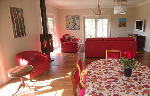 Mountain Blue Guest House - E Caravan Parks 10
