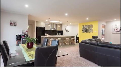 Euphoria House - E Caravan Parks 12