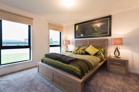 Euphoria House - E Caravan Parks 11