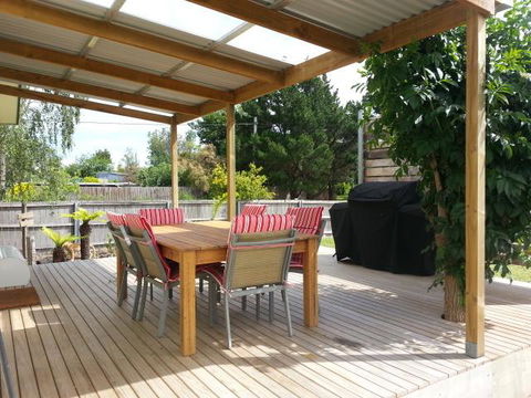 Pinestumps Holiday Home - E Caravan Parks 16
