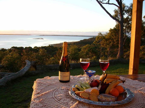 Island View Spa Cottage - E Caravan Parks 0