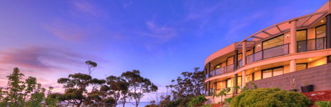 Sheer Pleasure Accommodation - E Caravan Parks 13