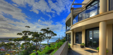 Sheer Pleasure Accommodation - E Caravan Parks 14