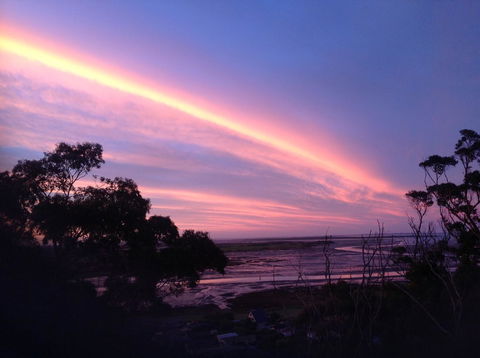 Sheer Pleasure Accommodation - E Caravan Parks 19
