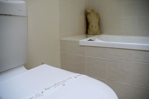 Aldermere Estate Luxury Apartments - E Caravan Parks 21