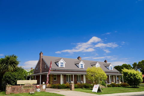 Aldermere Estate Luxury Apartments - E Caravan Parks 11