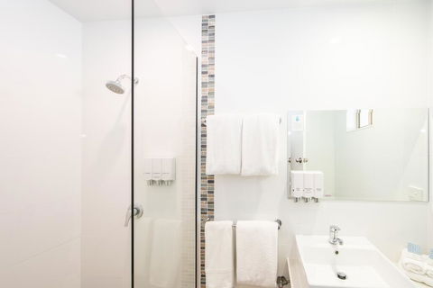 New England Motor Lodge - E Caravan Parks 3