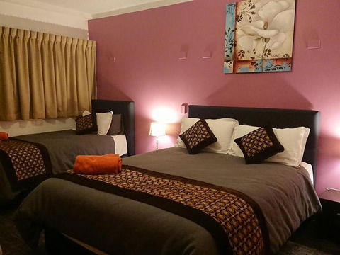 New Olympic Motel - E Caravan Parks 1