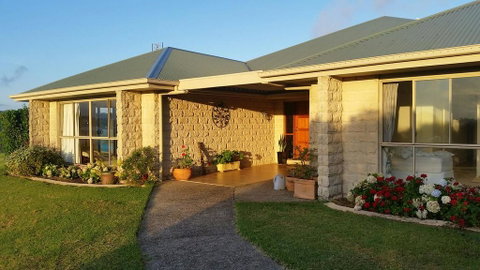 Newyan @ Maleny - E Caravan Parks 2