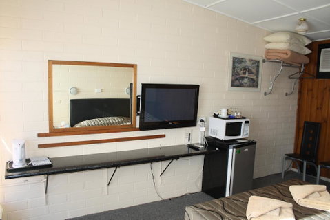 Nhill Oasis Motel - E Caravan Parks 3