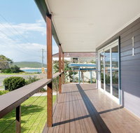 No. 1 Fingal Bay Beach House - The Little Abode - E Caravan Parks