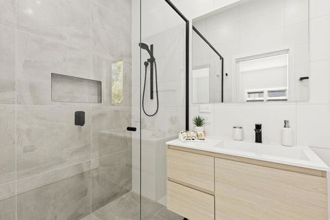 North Haven Lovely Coastal Beach House, Private Garden, Walk To Beach And Village - E Caravan Parks 2