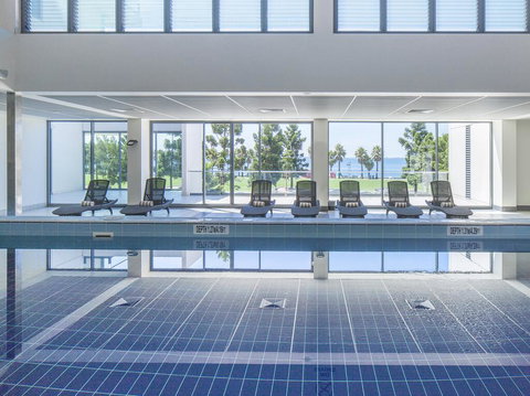 Novotel Geelong - E Caravan Parks 3