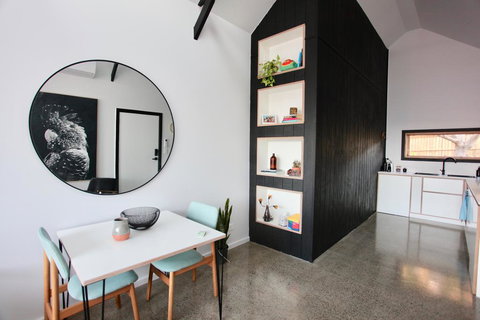 Nowra Studio Barn - E Caravan Parks 0