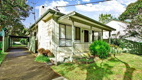 Ocean Beach Cottage - E Caravan Parks 2
