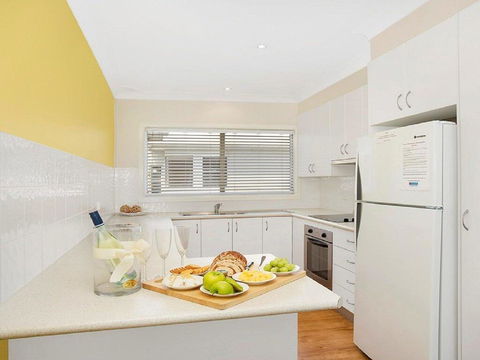 Ocean Blue Apartment Three - Apartment On 2nd Level - E Caravan Parks 3