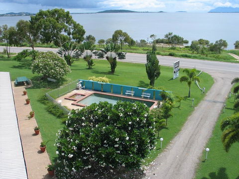 Ocean View Motel Bowen - E Caravan Parks 0
