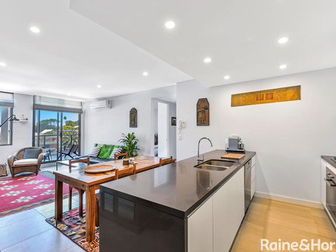 Oceans Edge #8 - 8/5 Campbell Crescent, Terrigal - E Caravan Parks 2