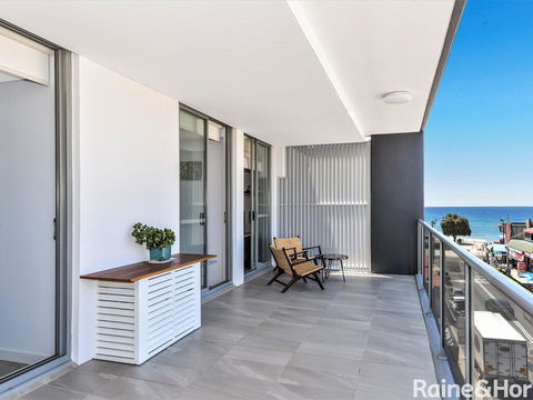 Oceans Edge #8 - 8/5 Campbell Crescent, Terrigal - E Caravan Parks 0