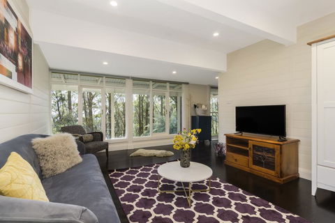 Olinda Forest Retreat With Spa - E Caravan Parks 1