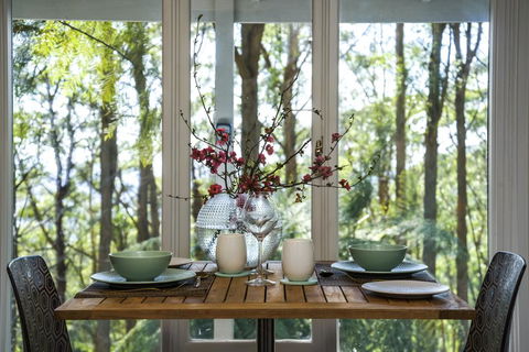 Olinda Forest Retreat With Spa - E Caravan Parks 3