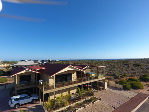 On The Deck @ Shark Bay - E Caravan Parks 0