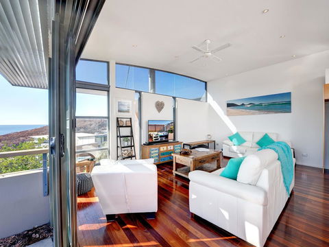 One Mile Cl, Townhouse 22, 26, The Deckhouse - E Caravan Parks 2